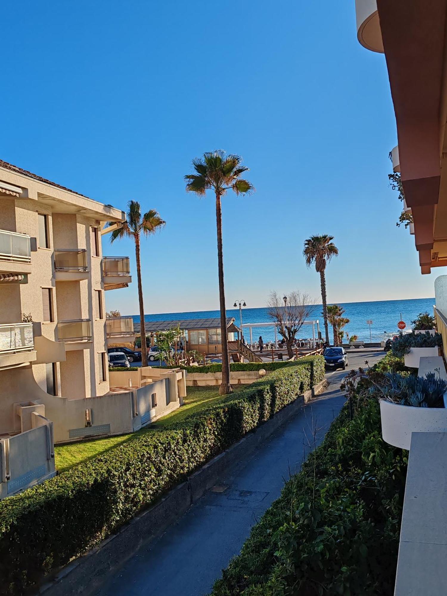Relax Al Mare Daire Vallecrosia Dış mekan fotoğraf
